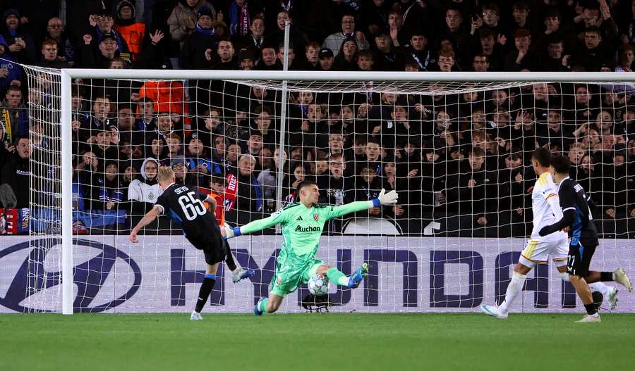 Joaquin Seys scores for Club Brugge