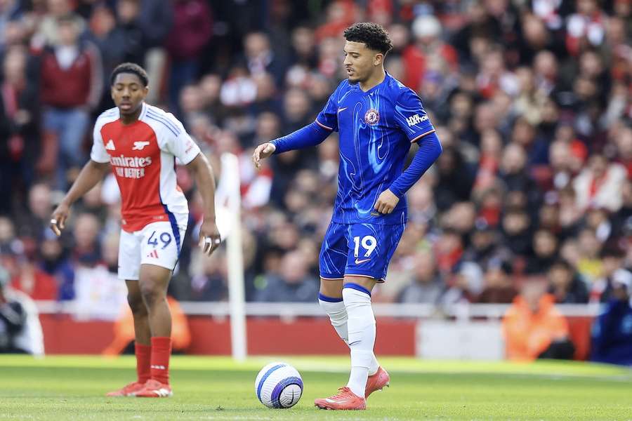Jadon Sancho está no Chelsea, cedido pelo Manchester United