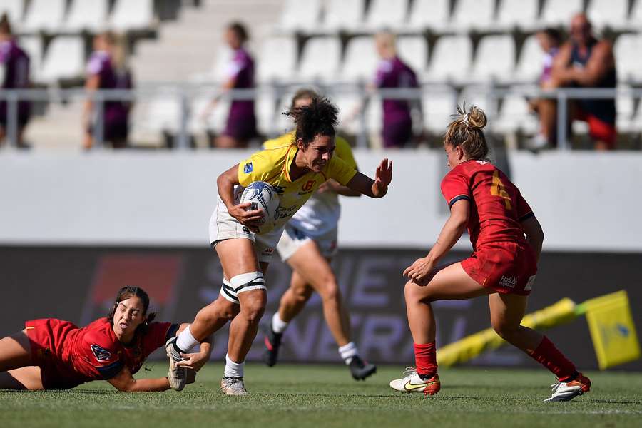 Manon Nairac avec le ballon en juillet 2022.