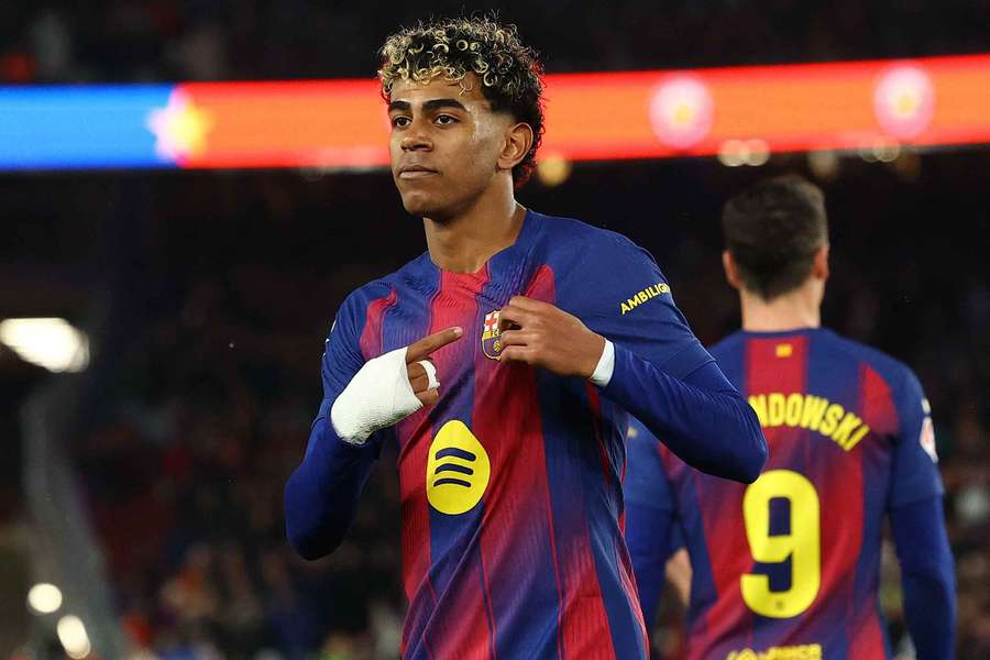 Barcelona potvrdila úlohu favorita. Barcelona potvrdila úlohu favorita.