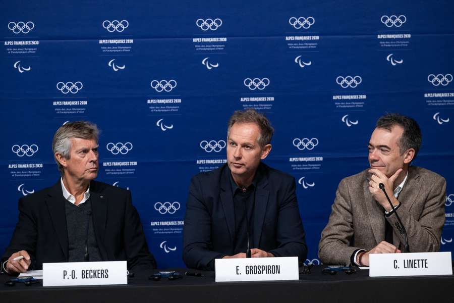 Cyril Linette, à droite, en décembre 2025. Cyril Linette, à droite, en décembre 2025.