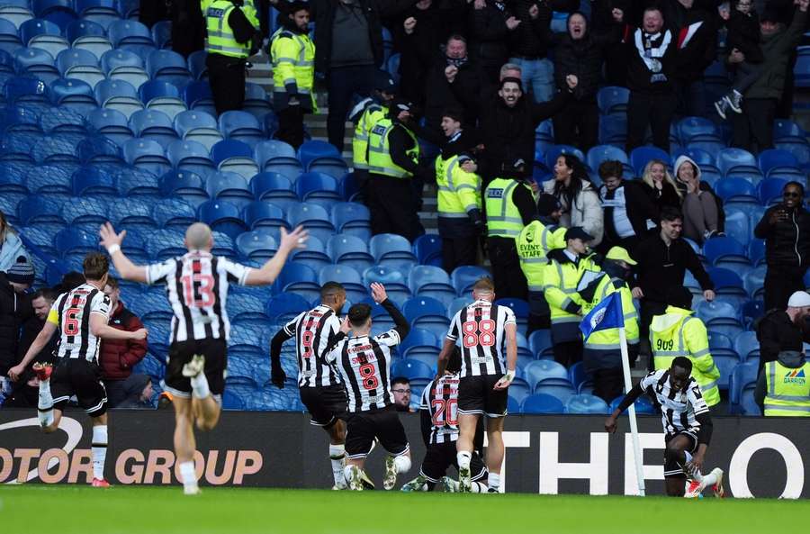 Saints players celebrate Saints players celebrate