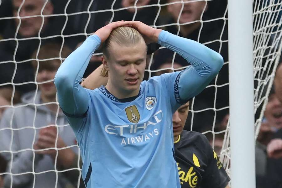 Haaland nie wykorzystuje karnego, a Manchester City nie wygrywa z Evertonem
