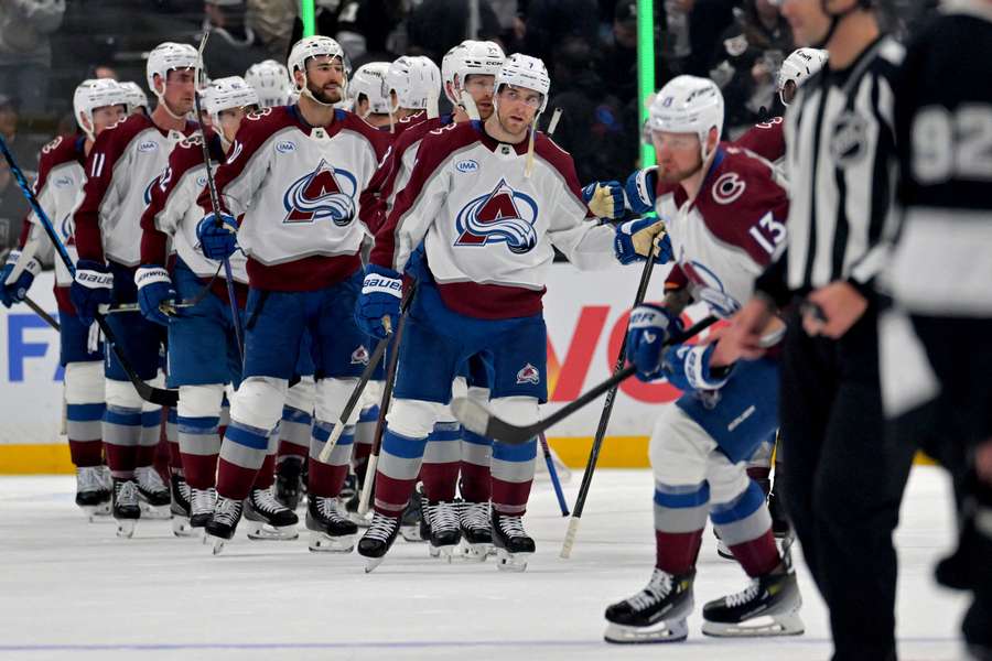 Avalanche i Hurricanes są o krok od awansu do drugiej rundy