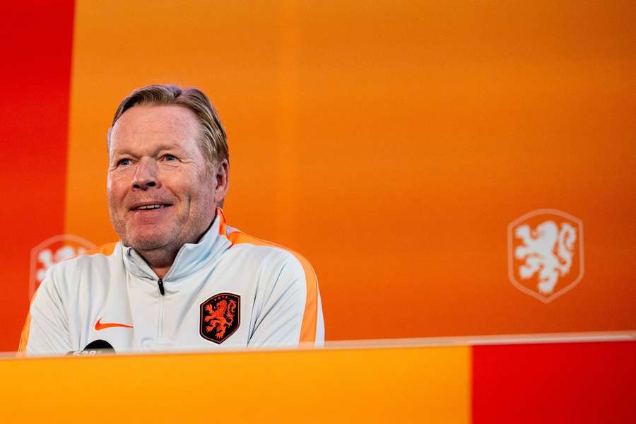Koeman nimmt mit Mark Flekken nur einen Bundesliga-Legionär mit
