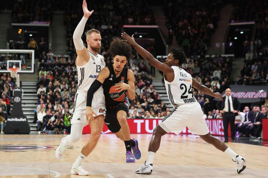 Dzanan Musa y Andrés Feliz ante Nadir Hifi