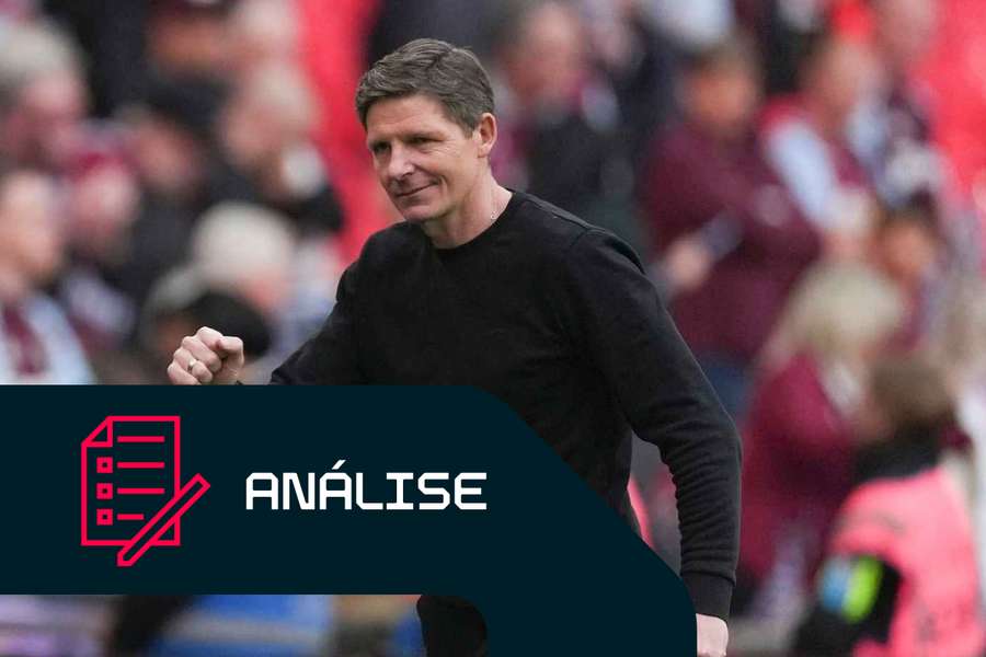Oliver Glasner, treinador do Crystal Palace, festeja após o jogo da meia-final da Taça de Inglaterra contra o Aston Villa.