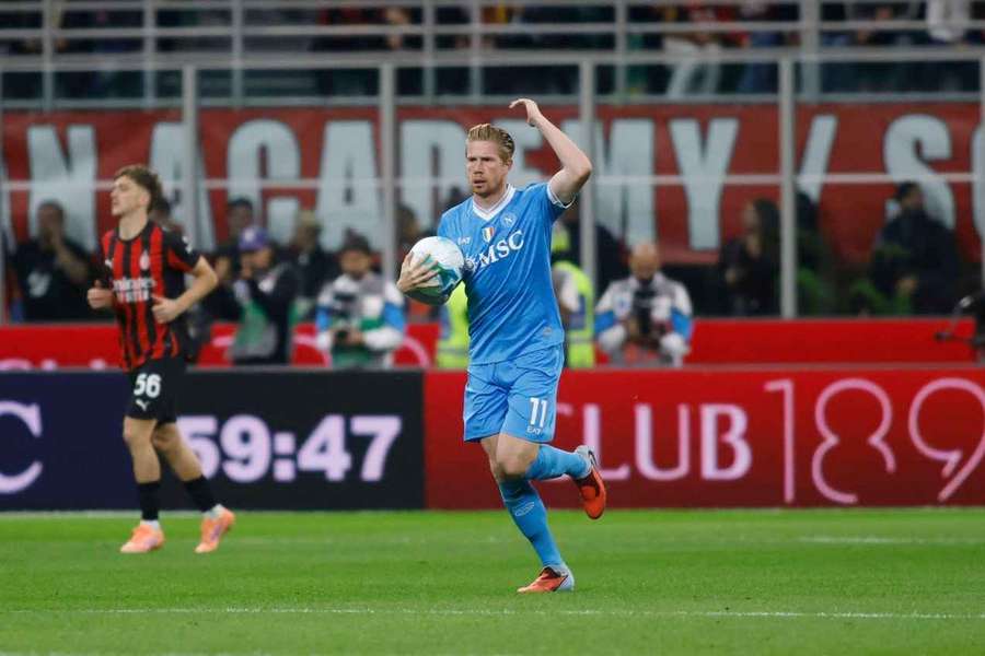 Exdelantero del Napoli Quagliarella: Conte pedirá a De Bruyne que explique su enfado por el cambio