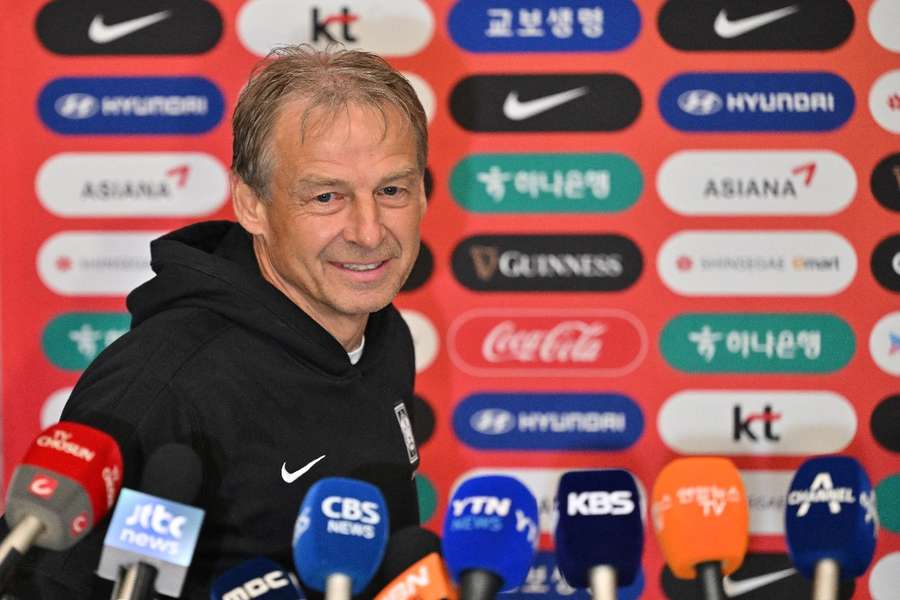 Klinsmann numa conferência de imprensa.