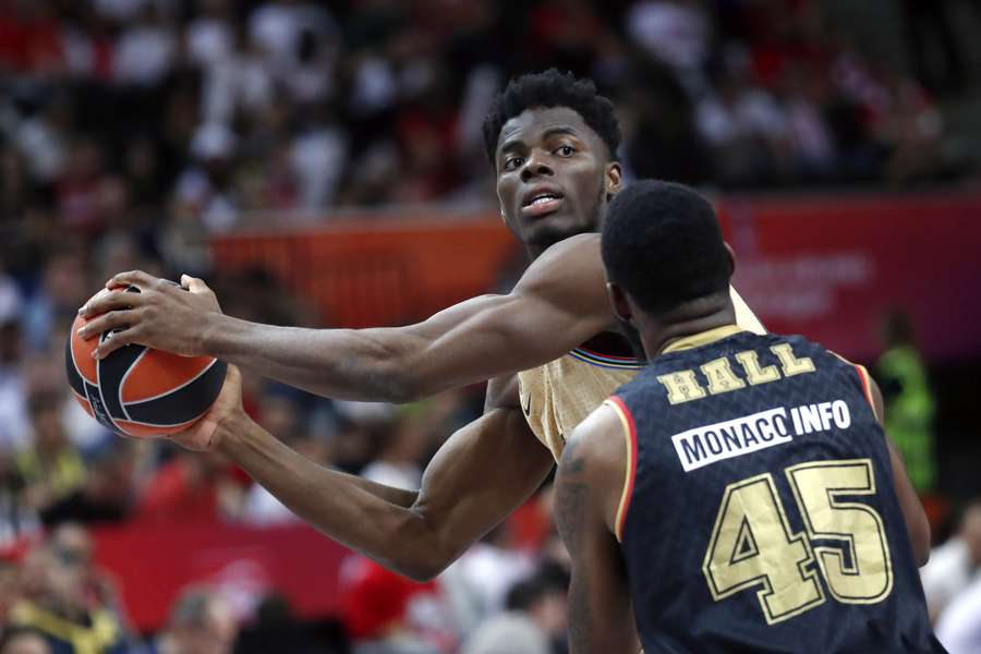 In Spanje is ophef ontstaan na mogelijk racisme bij de finale van de basketbalcompetitie tussen Real Madrid en Barcelona