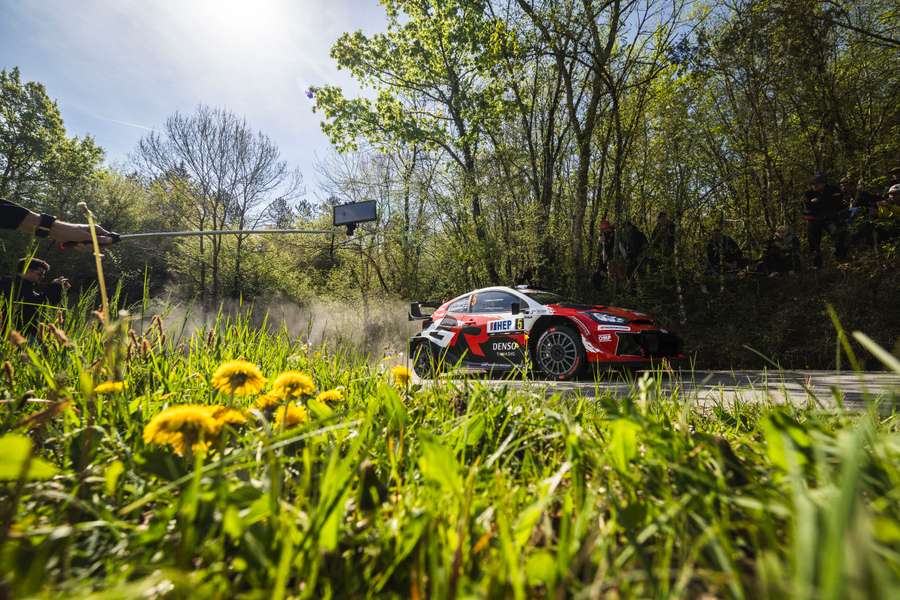 Pajari vede Chorvatskou rallye.