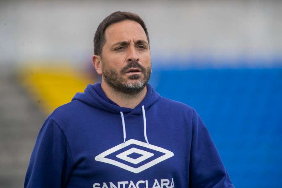 Vasco Matos, treinador do Santa Clara