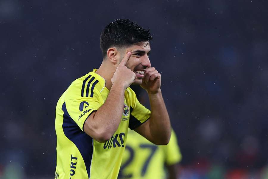 Marco Asensio vive boa fase no Fenerbahçe