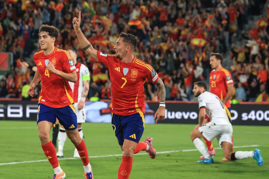 Yeremy Pino celebrates