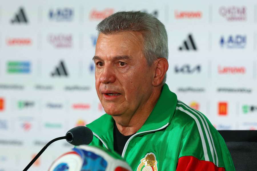 Javier Aguirre auf der Pressekonferenz