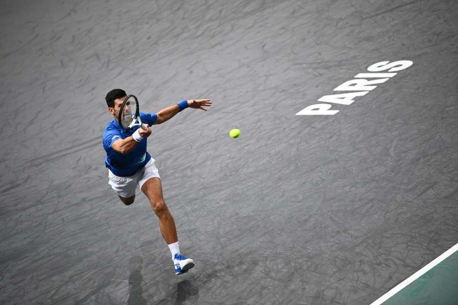 Djokovic no tuvo piedad de Lorenzo Musetti en París.