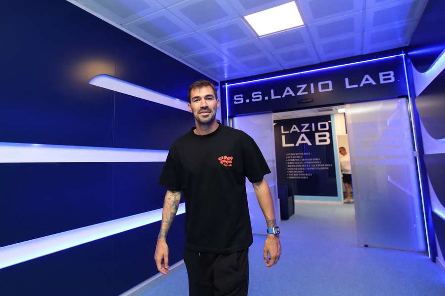 Alessio Romagnoli durante le visite mediche
