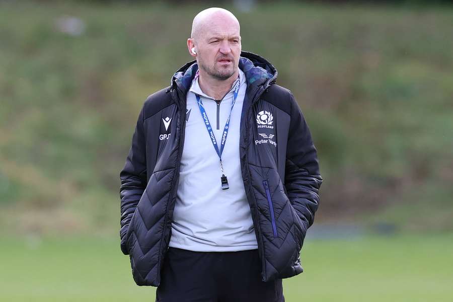 Gregor Townsend, treinador da Escócia, durante uma sessão de treino