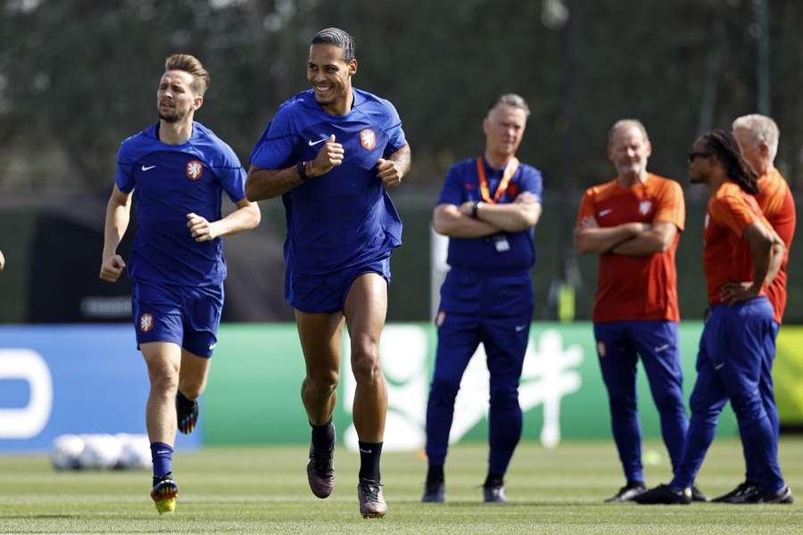 Oranje werkt met een complete en fitte selectie toe naar de openingswedstrijd
