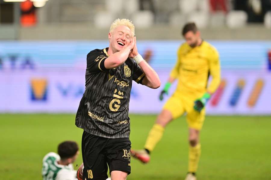 Tom Slončík vstřelil proti Jablonci dvě trefy proti Jablonci. Tom Slončík vstřelil proti Jablonci dvě trefy proti Jablonci.