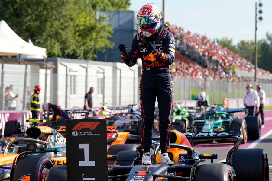 Verstappenova radosť z pole position.