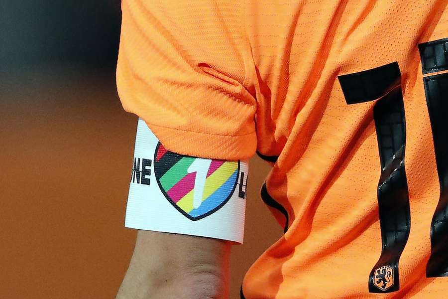 KNVB stapt toch niet naar het CAS vanwege verbod op OneLove-aanvoerdersband