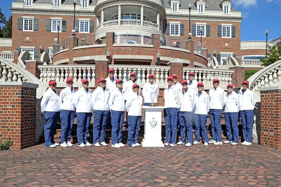 Team USA poseert in aanloop naar de Solheim Cup