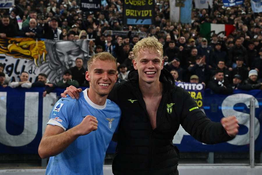 Isaksen e Proovstgaard nel match contro il Milan della scorsa stagione Isaksen e Proovstgaard nel match contro il Milan della scorsa stagione