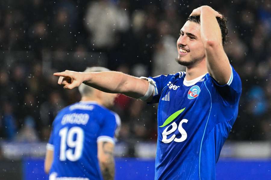 Joaquín Panichelli em ação pelo Estrasburgo