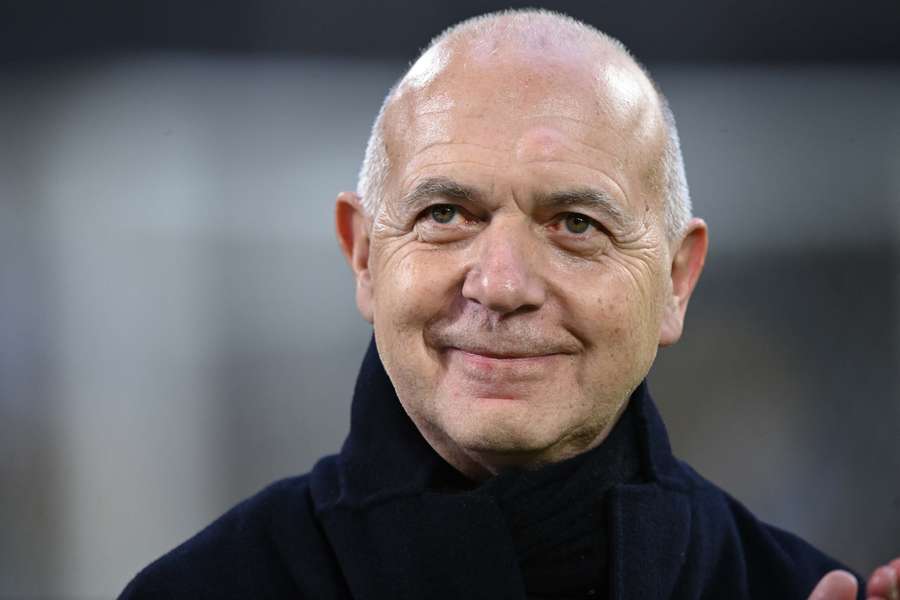 DFB-Präsident Bernd Neuendorf hat Einblick in die Pläne des Verbands für die kommenden Jahre gegeben. DFB-Präsident Bernd Neuendorf hat Einblick in die Pläne des Verbands für die kommenden Jahre gegeben.