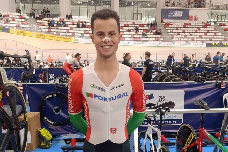 Miguel Salgueiro foi retirado de maca do velódromo