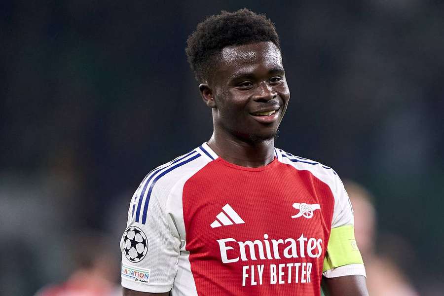 Bukayo Saka prêt à rejouer avec Arsenal après trois mois d'arrêt