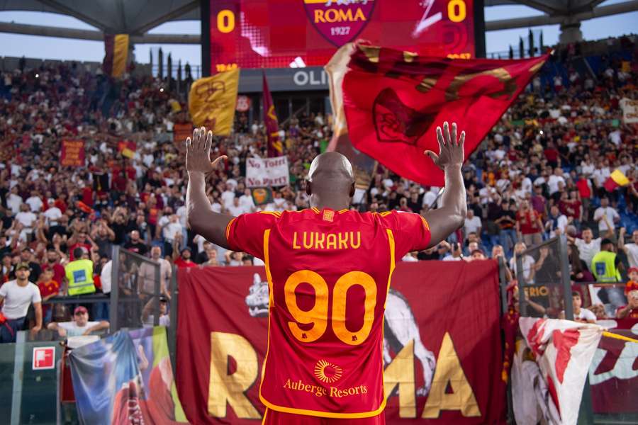 Lukaku aclamado em Roma