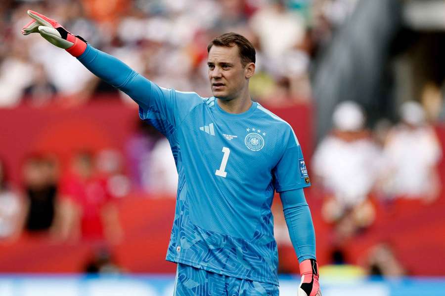 Manuel Neuer chegou a se aposentar da seleção antes de mudar de ideia Manuel Neuer chegou a se aposentar da seleção antes de mudar de ideia