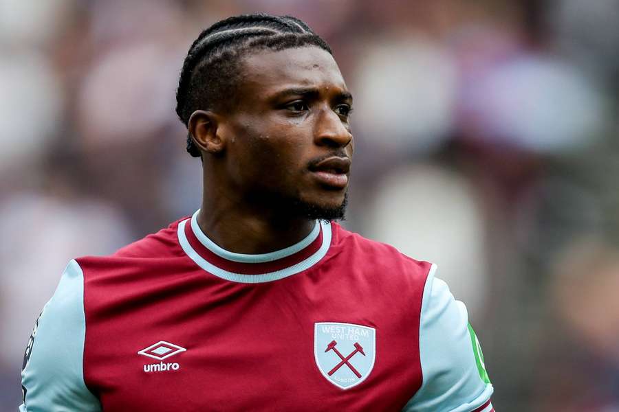 Mohammed Kudus of West Ham United lines up prior to the Premier League match against Nottingham Forest at London Stadium