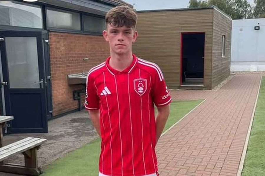 Sam Rooney fez testes no Nottingham Forest