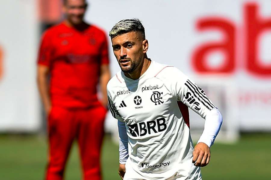 Arrascaeta deve ser titular do Fla no Maracanã