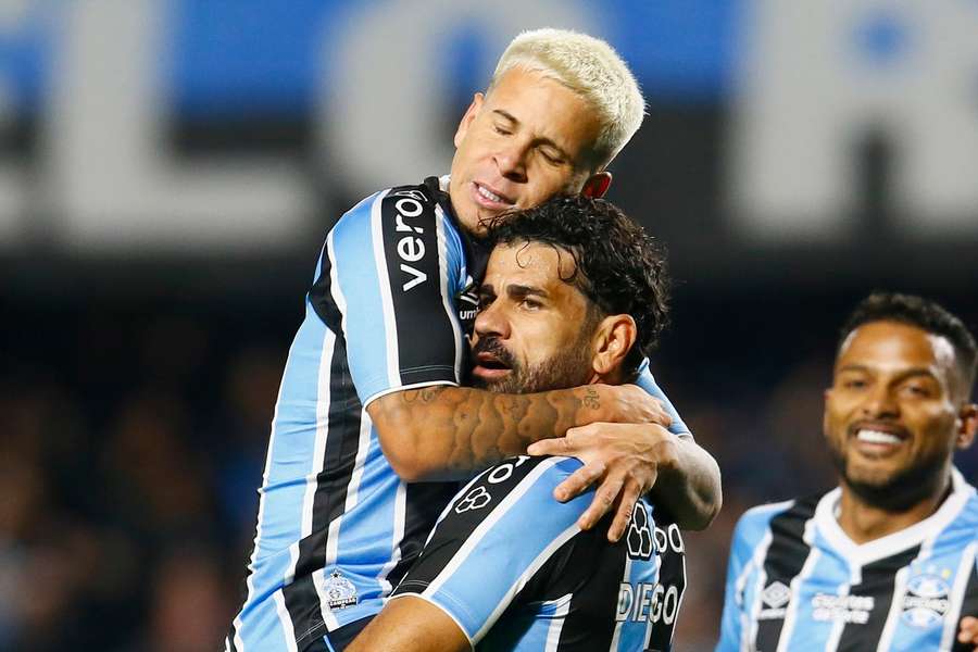 Soteldo, Diego Costa e Reinaldo estão na barca do Grêmio
