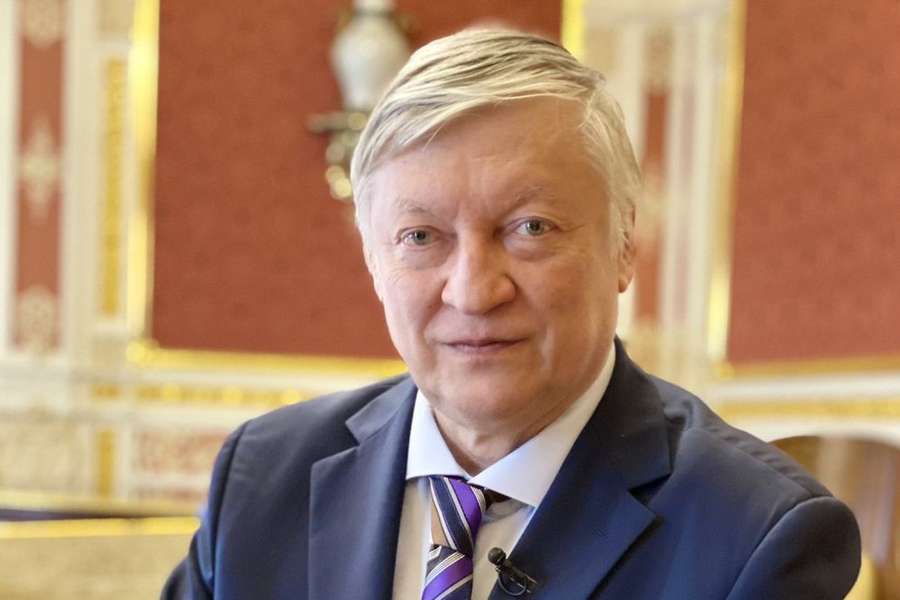Anatoly Karpov está internado no Hospital Sklifosovsky de Moscovo
