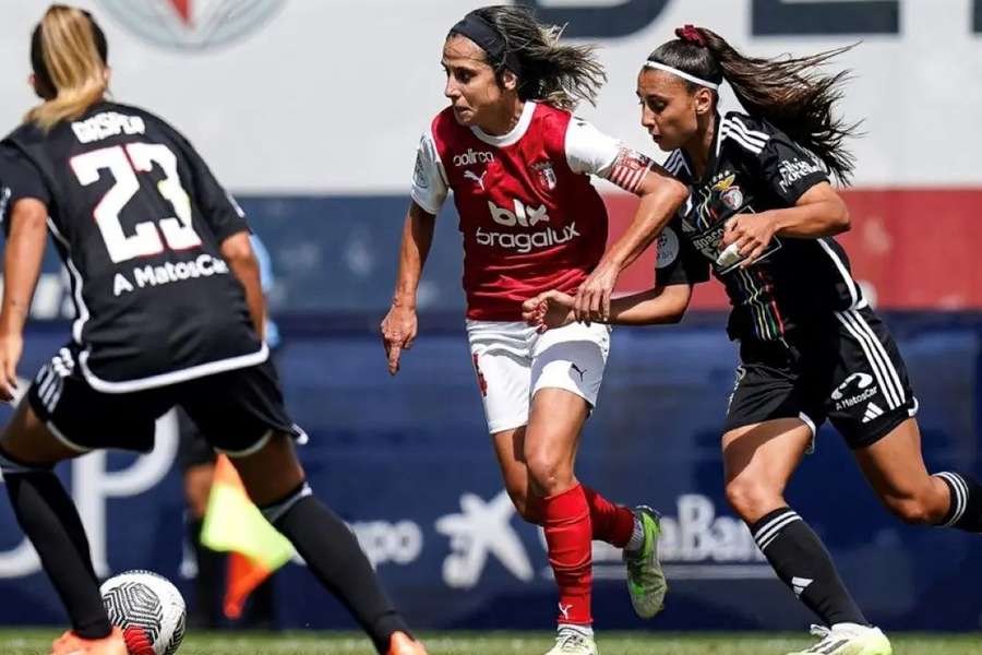 Benfica levou a melhor diante do SC Braga no Seixal
