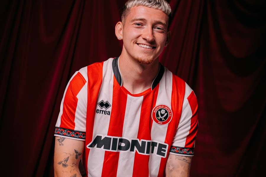 DONE DEAL: Barry leaves Villa for Sheffield Utd DONE DEAL: Barry leaves Villa for Sheffield Utd
