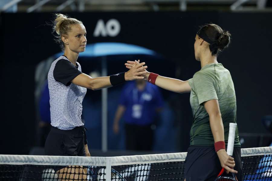 Arantxa Rus verliest van Anna Kalinskaya en ligt uit de Australian Open