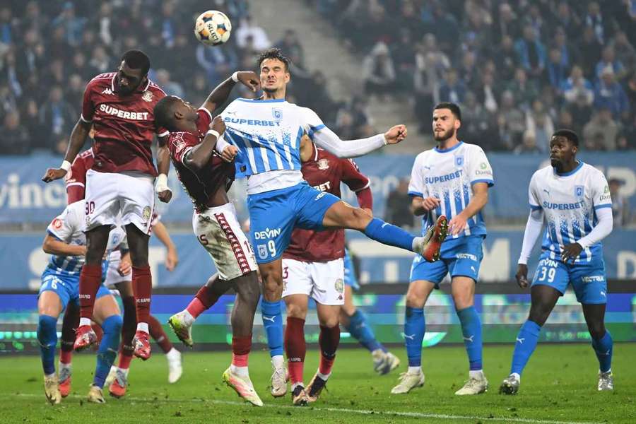 Statisticienii se așteaptă ca lupta să fie între Universitatea Craiova și Rapid Statisticienii se așteaptă ca lupta să fie între Universitatea Craiova și Rapid