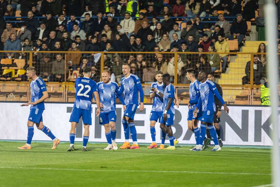 Sigma v Arménii zapsala první triumf v Konferenční lize. Sigma v Arménii zapsala první triumf v Konferenční lize.