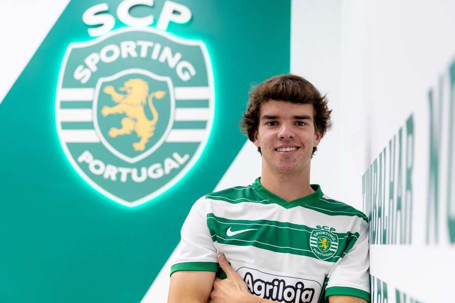 Manuel Mendonça ainda não se estreou na equipa principal