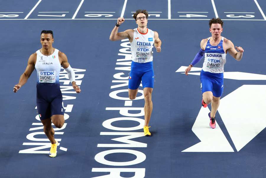 Dávid v cieli behu na 60 metrov cez prekážky. Dávid v cieli behu na 60 metrov cez prekážky.