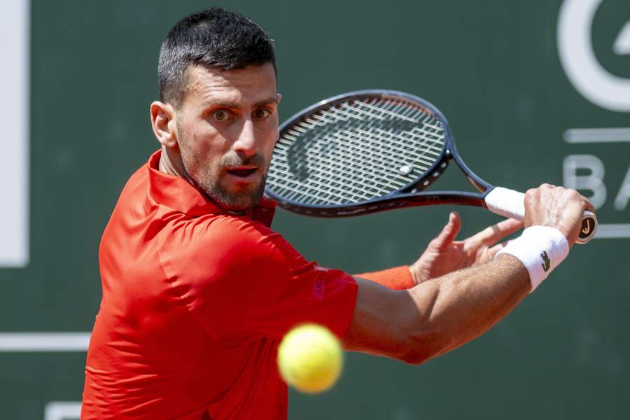 Novak Djokovic ging onderuit in een duel van twee uur en acht minuten