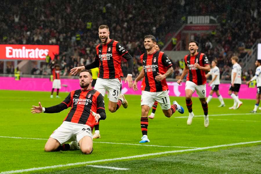 Rossoneri majú tri body. Rossoneri majú tri body.