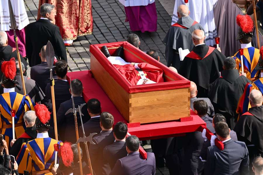 Papst Franziskus ist am Ostermontag 88-jährig verstorben Papst Franziskus ist am Ostermontag 88-jährig verstorben