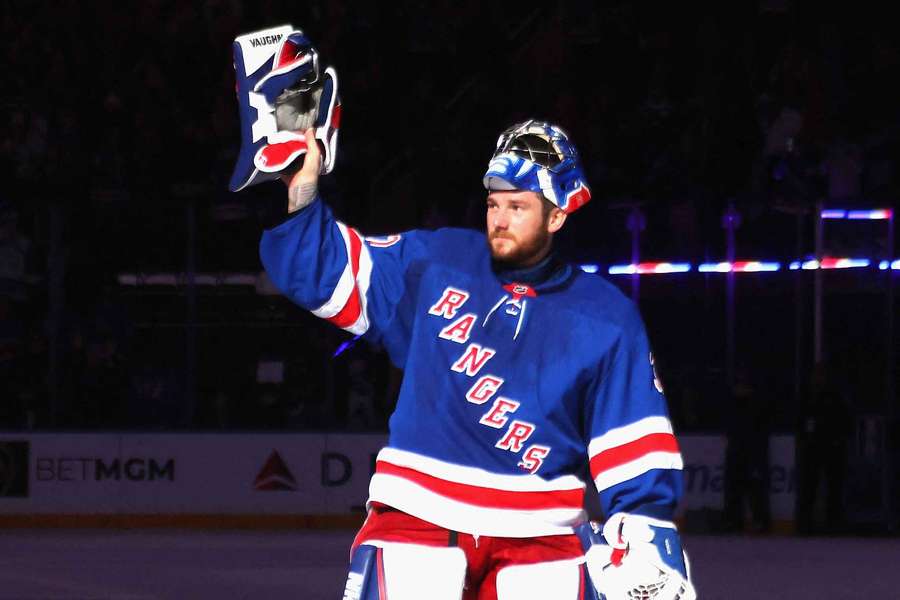 Long-time NHL goalie Jonathan Quick announces retirement after 19 seasons